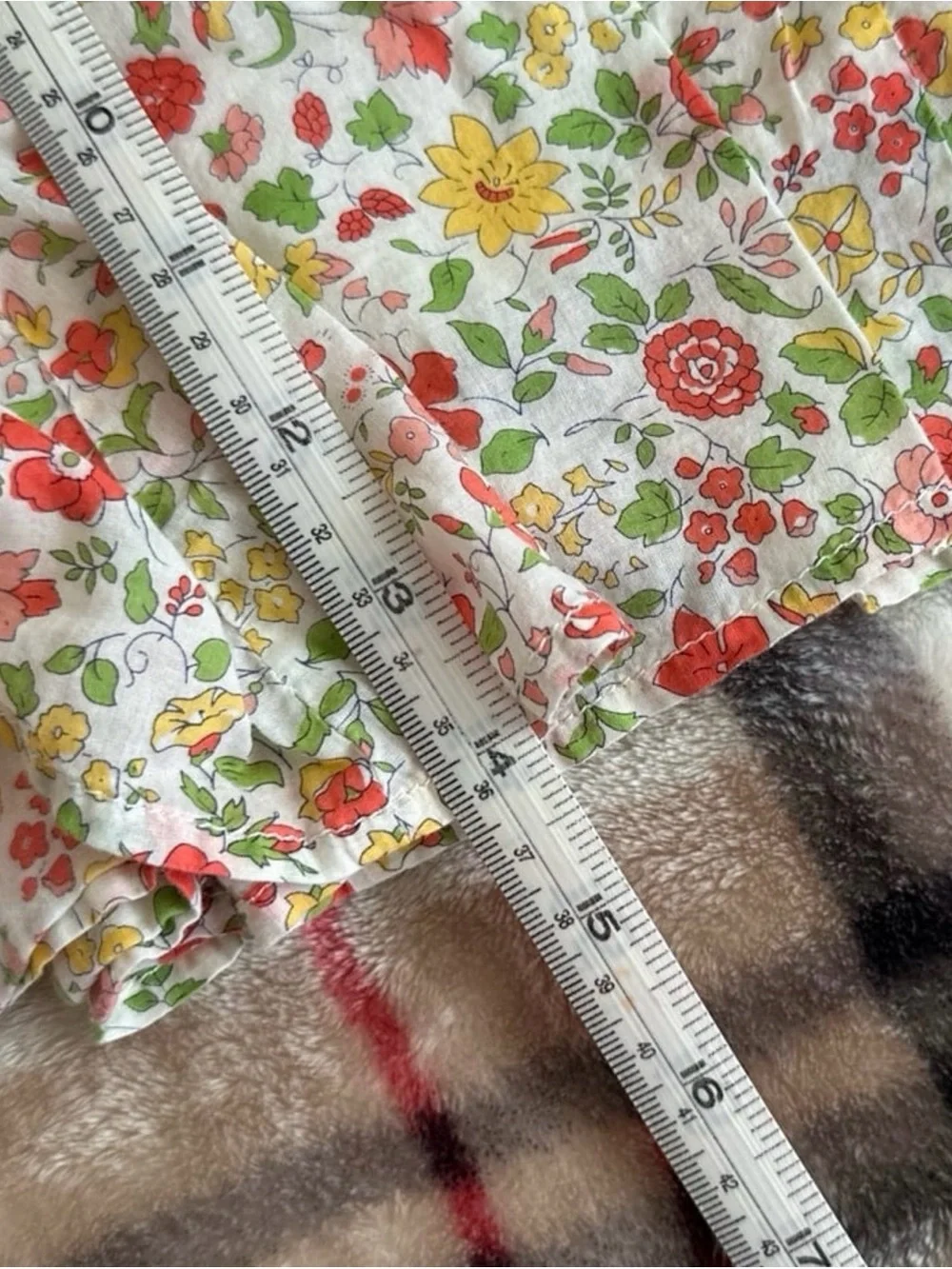 American Eagle Size Medium Floral Print Skirt with Buttons READ DESCRIPTION